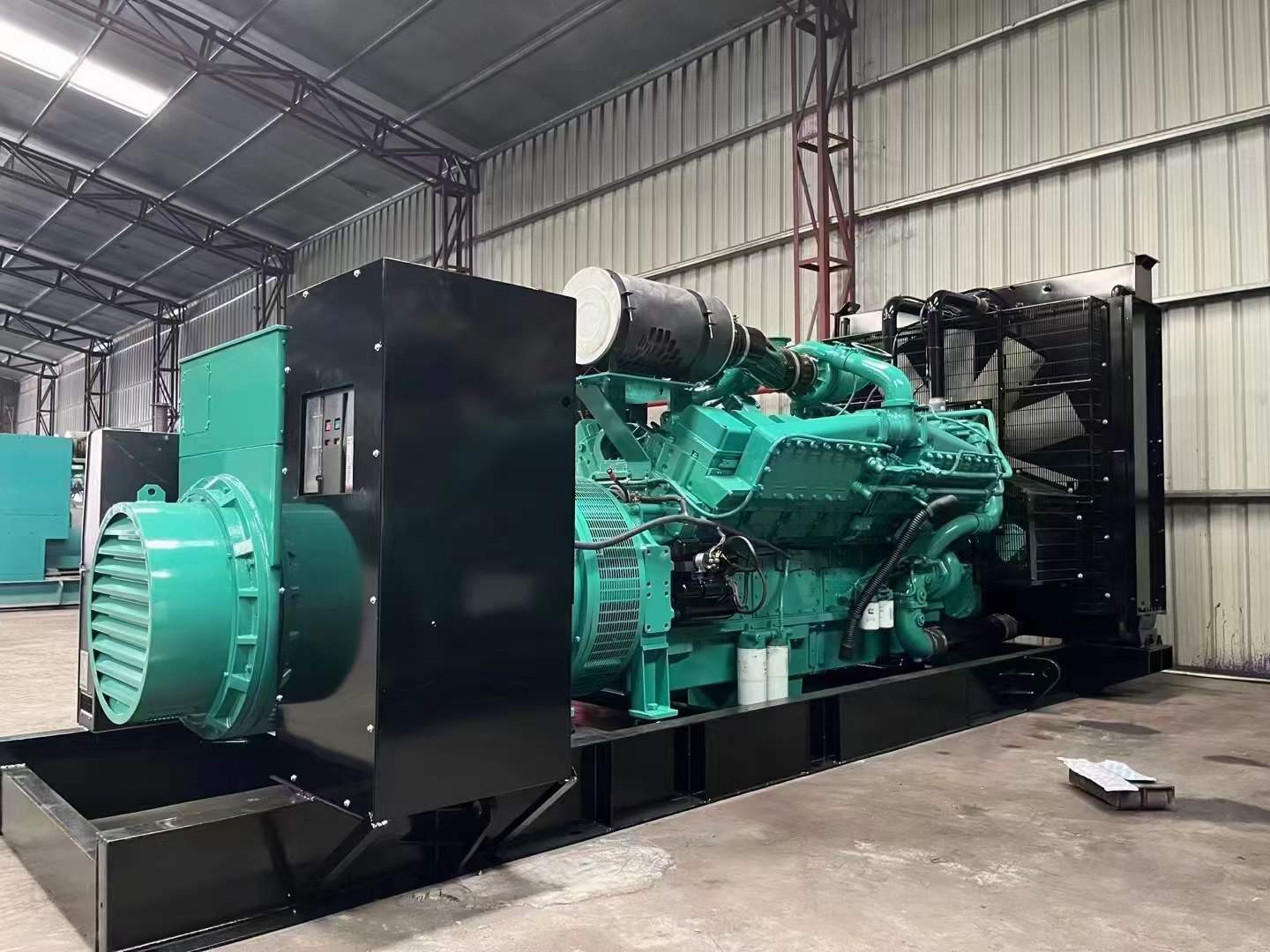 宁明如何降低 800kW 柴油发电机输出电流的波动？